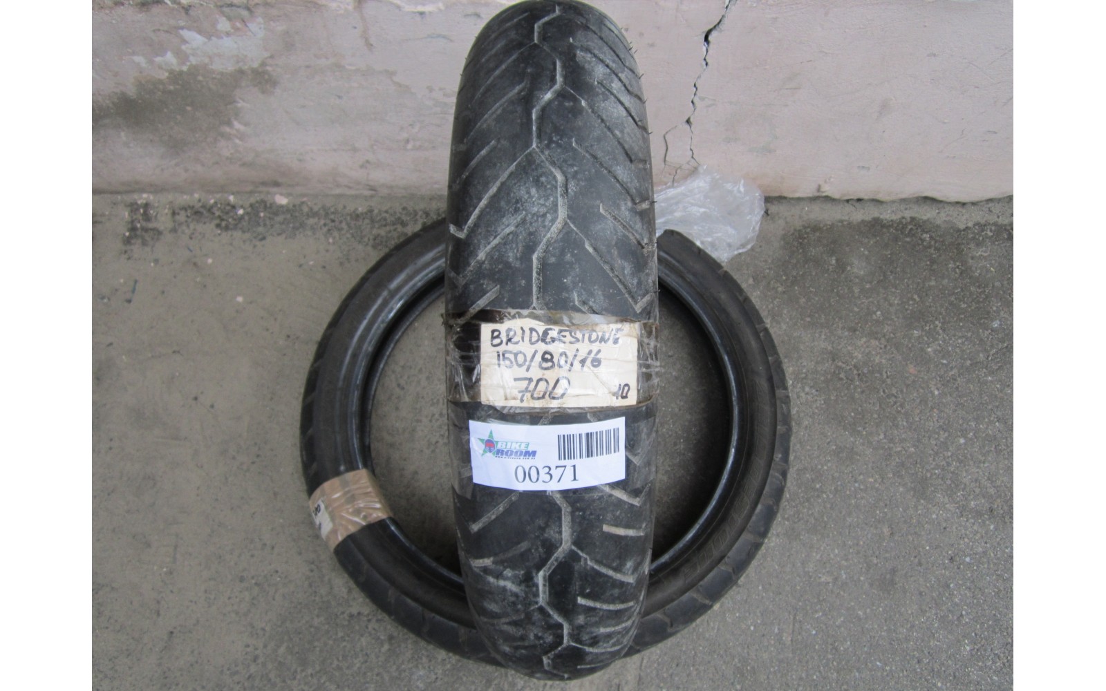 Моторезина Б.У Bridgestone 150/80r16